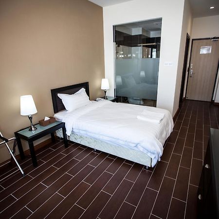Putatan Platinum Hotel Kota Kinabalu Zimmer foto