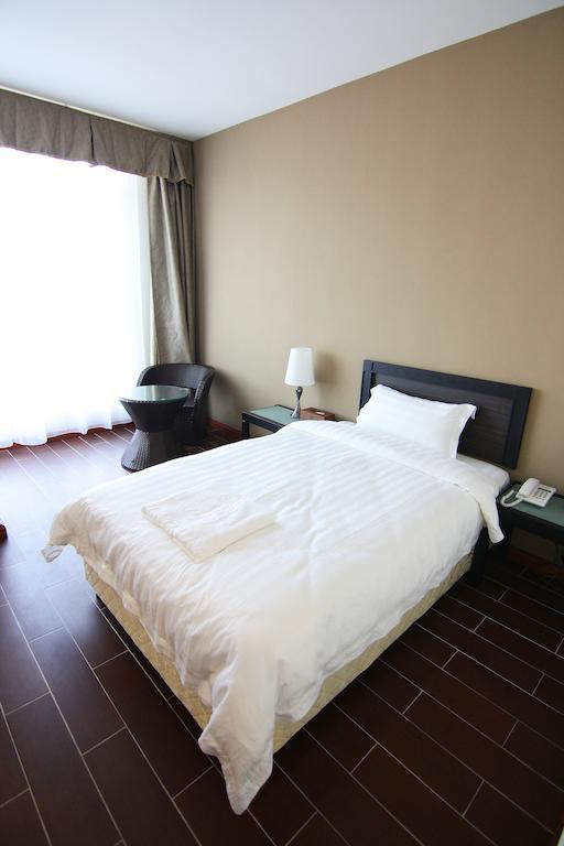 Putatan Platinum Hotel Kota Kinabalu Zimmer foto