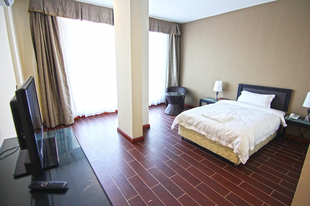 Putatan Platinum Hotel Kota Kinabalu Zimmer foto