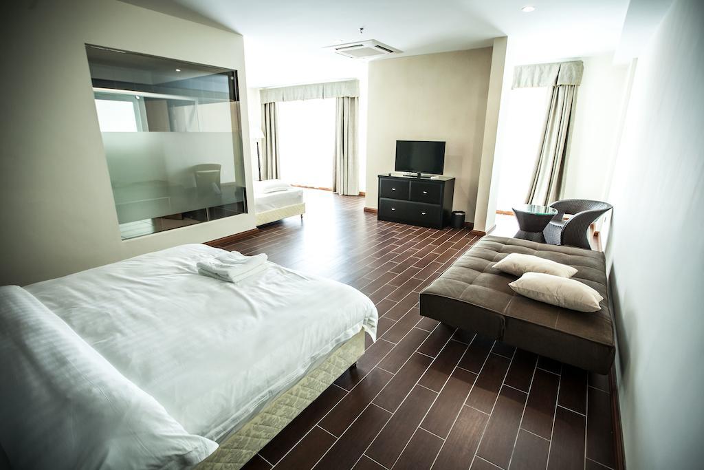 Putatan Platinum Hotel Kota Kinabalu Zimmer foto