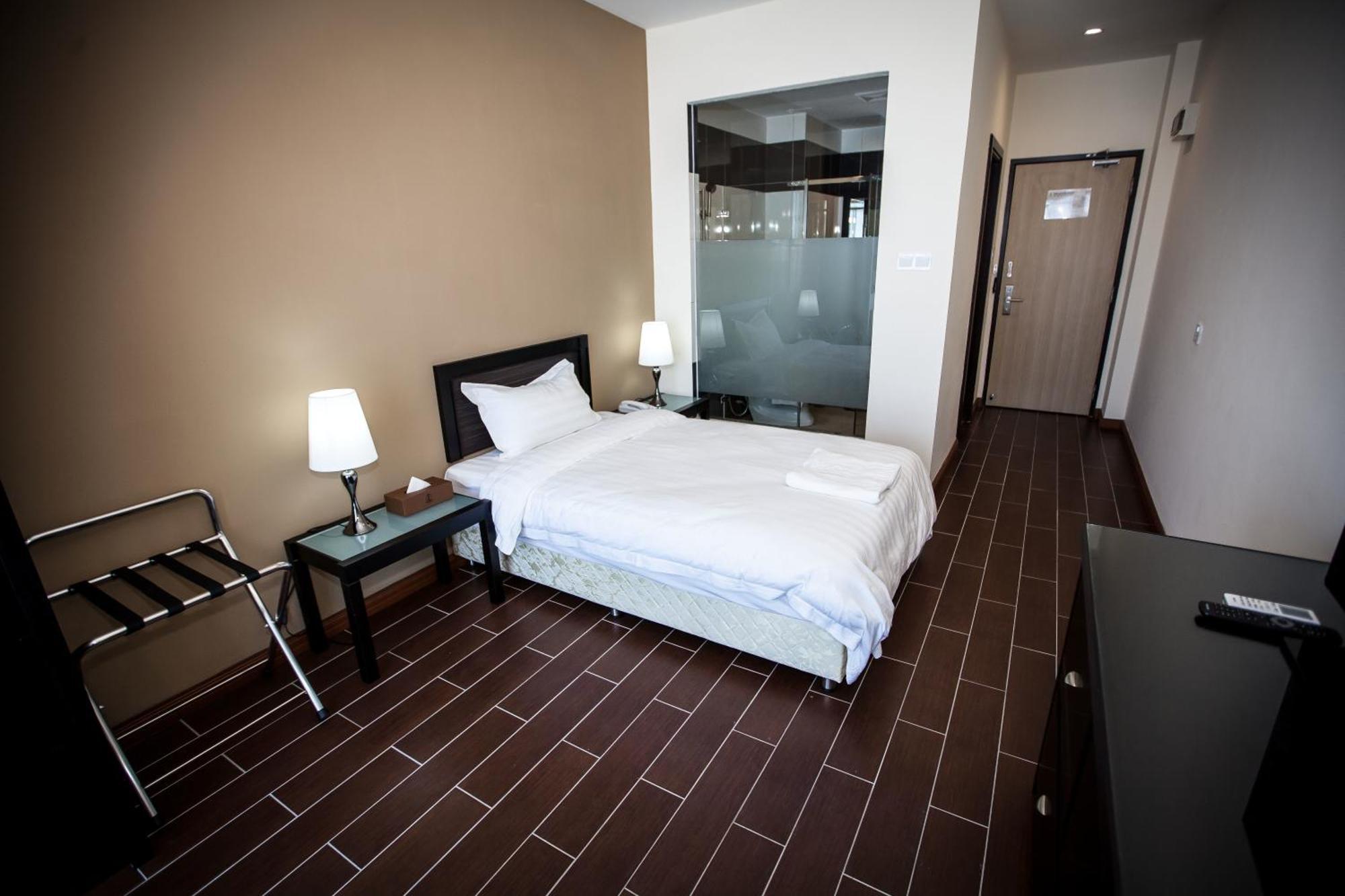 Putatan Platinum Hotel Kota Kinabalu Zimmer foto