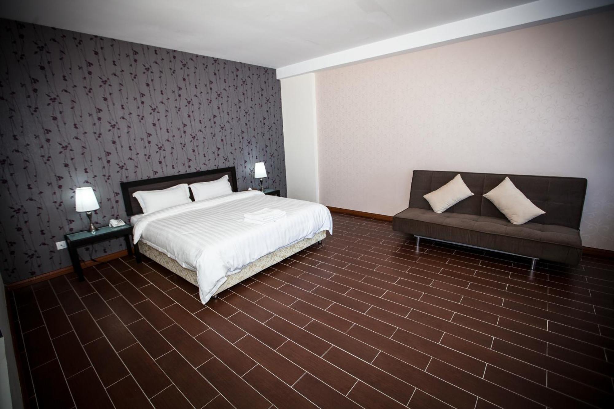 Putatan Platinum Hotel Kota Kinabalu Zimmer foto